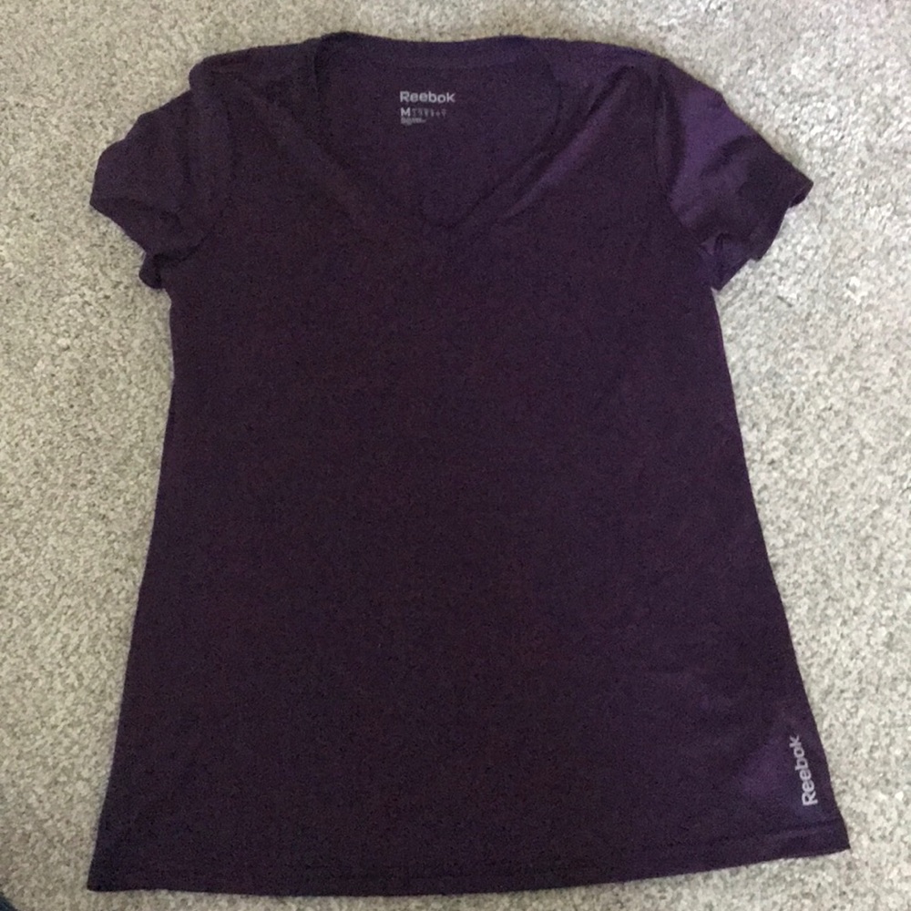 Reebok Vneck playdry t shirt
